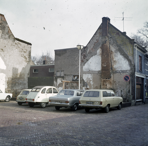 859607 Afbeelding van een parkeerplaats op een onbekende locatie te Utrecht.